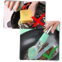 Carica l'immagine nel visualizzatore di Gallery, Spazzola di pulizia con dispenser di sapone