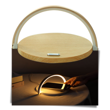 Carica l'immagine nel visualizzatore di Gallery, Lampada da tavolo e caricabatterie wireless - Ozerty