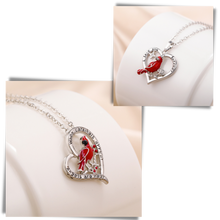Carica l'immagine nel visualizzatore di Gallery, Collana con ciondolo cuore cardinale