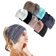 Carica l'immagine nel visualizzatore di Gallery, Berretto per coda e chignon