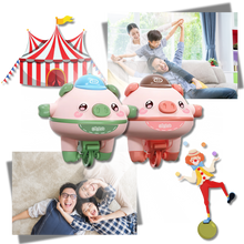 Carica l'immagine nel visualizzatore di Gallery, Maialino in monociclo giocattolo - Ozerty