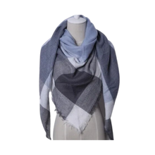 Carica l'immagine nel visualizzatore di Gallery, Sciarpa in cashmere a quadri effetto mohair -Copenaghen - Ozerty