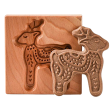 Carica l&#39;immagine nel visualizzatore di Gallery, Stampo tagliabiscotti in legno
