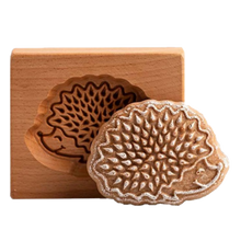 Carica l&#39;immagine nel visualizzatore di Gallery, Stampo tagliabiscotti in legno
