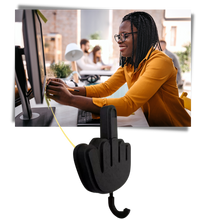 Carica l&#39;immagine nel visualizzatore di Gallery, Gancio adesivo per chiavi a forma di mano
