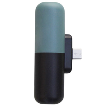 Carica l&#39;immagine nel visualizzatore di Gallery, Mini power-bank portatile a forma di capsula
