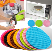 Carica l&#39;immagine nel visualizzatore di Gallery, Sottopentola in silicone - Ozerty
