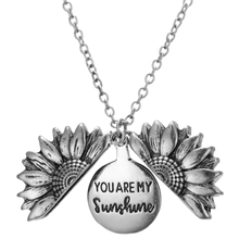 Carica l&#39;immagine nel visualizzatore di Gallery, Ciondolo a forma di girasole - Ozerty
