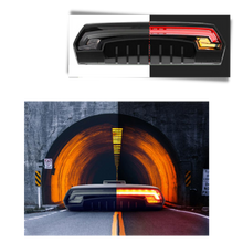 Carica l&#39;immagine nel visualizzatore di Gallery, Luce posteriore di sicurezza della bicicletta con indicatori - Ozerty
