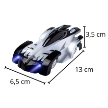 Carica l&#39;immagine nel visualizzatore di Gallery, Auto RC da arrampicata su parete - Ozerty
