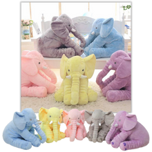 Carica l&#39;immagine nel visualizzatore di Gallery, Cuscino grande di peluche di elefante - Ozerty
