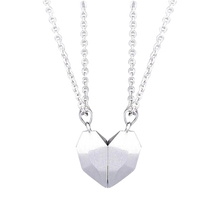 Carica l&#39;immagine nel visualizzatore di Gallery, Coppia di collane magnetiche
