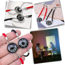 Carica l&#39;immagine nel visualizzatore di Gallery, Braccialetti a Distanza Attivati dalla Luce - Ozerty
