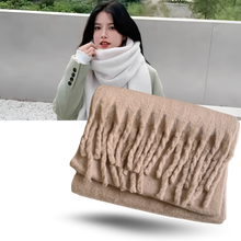 Carica l&#39;immagine nel visualizzatore di Gallery, Sciarpa da donna Cozy Elegance - Ozerty
